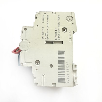 Hager SBR390 100A 100 Amp 3 Pole Phase Isolator Main Switch Disconnectorr